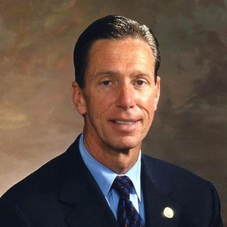 Photo of Representative Stephen Lynch